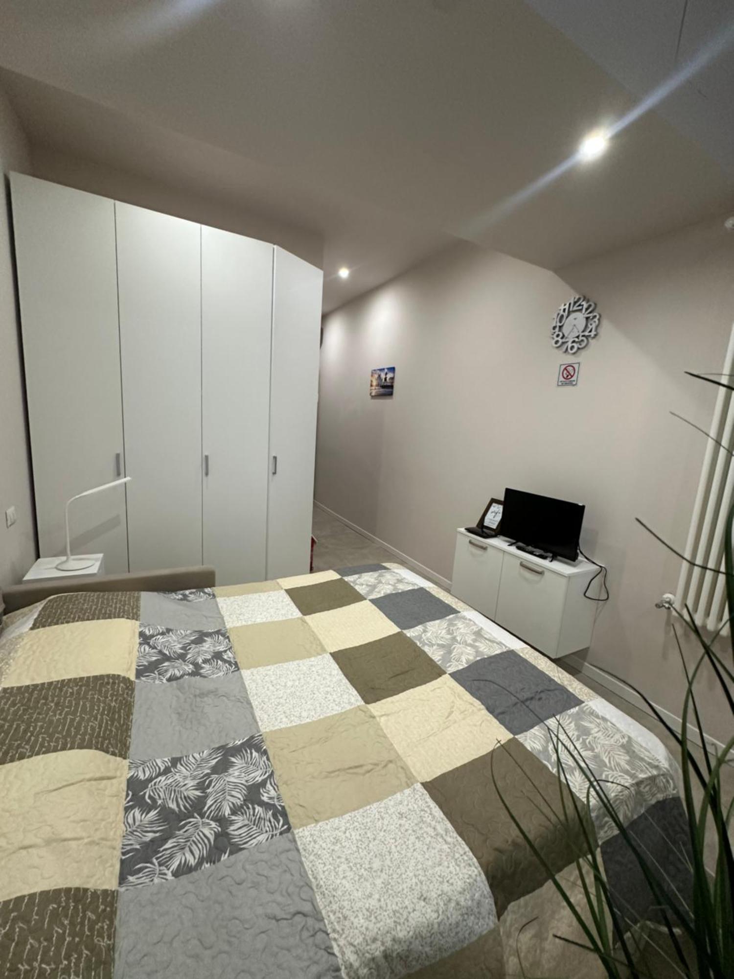 밀라노 Monolocale Piazza Gambara M1 아파트 외부 사진